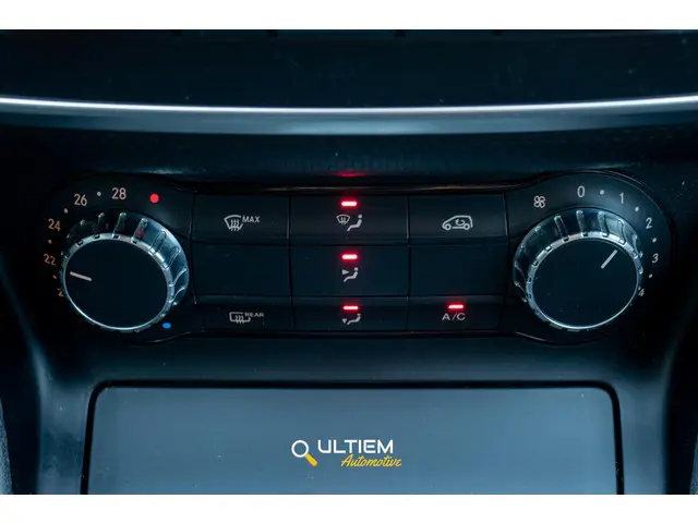 Mercedes-Benz A-Klasse 200 Ambition 2013 Benzine 12