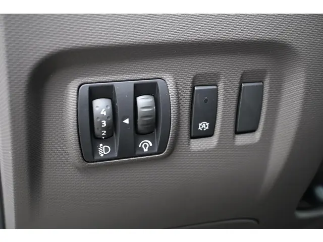 Renault Captur TCe 120 EDC Barista 2015 Benzine 25