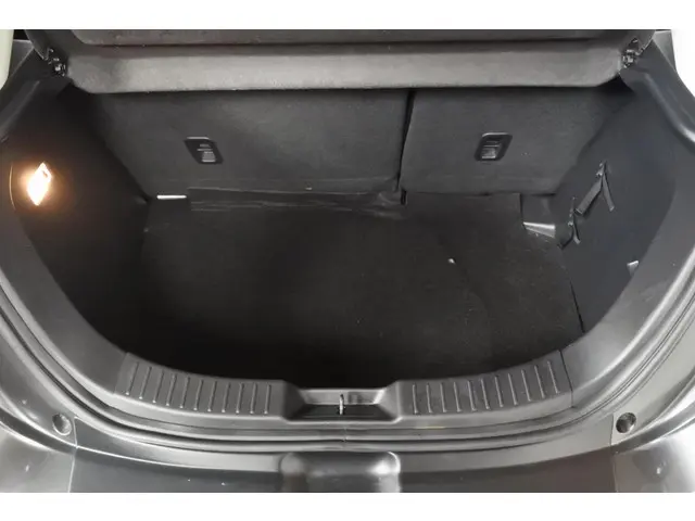 Mazda 2 1.5 90pk Dynamic+ 2018 Benzine 23