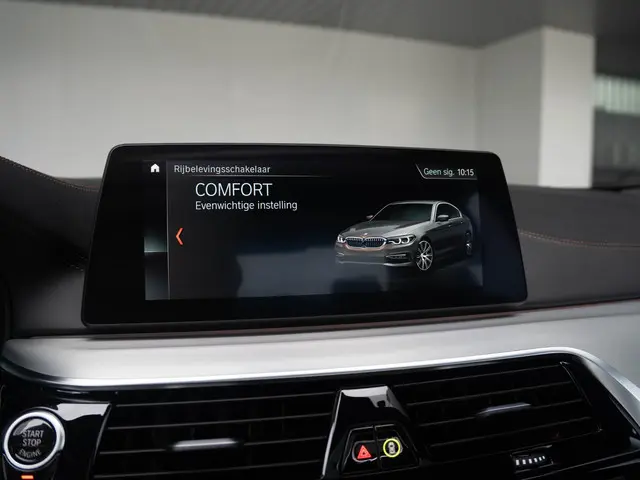 BMW 5 Serie Sedan 540i xDrive 2019 Benzine 32