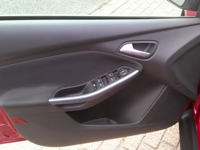 Ford Focus 1.0 EcoBoost Edition Plus 2014 Benzine 6