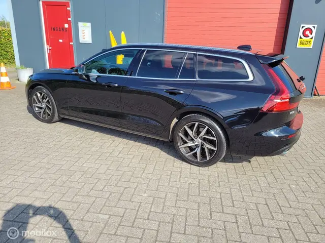 Volvo V60 2.0 T5 Momentum Pro 2019 Benzine 6
