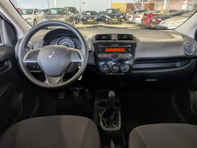 Mitsubishi Space Star 1.0 Cool+ 2017 Benzine 8