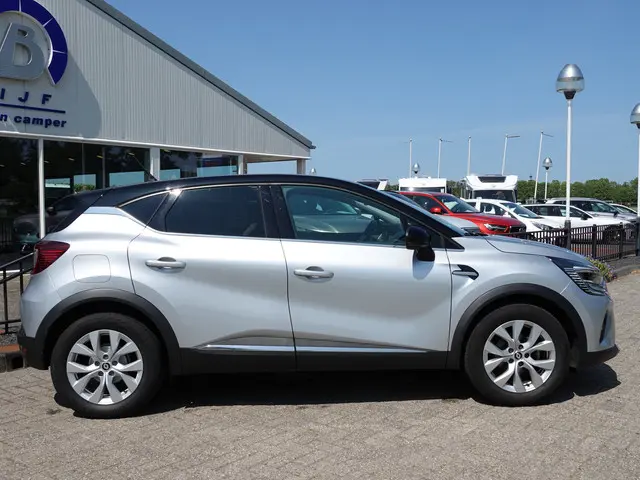 Renault Captur 1.0 TCe 90PK Intens 2022 Benzine 2