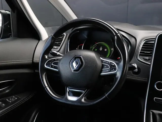 Renault Grand Scénic 1.2 TCe Bose 2017 Benzine 19