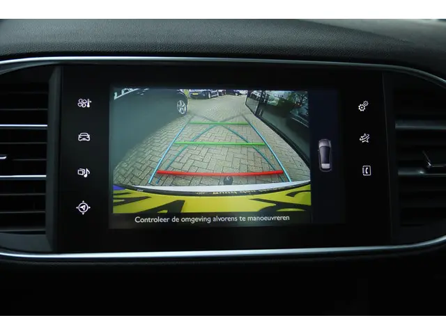 Peugeot 308 1.2 PT ALLURE 2017 Benzine 7