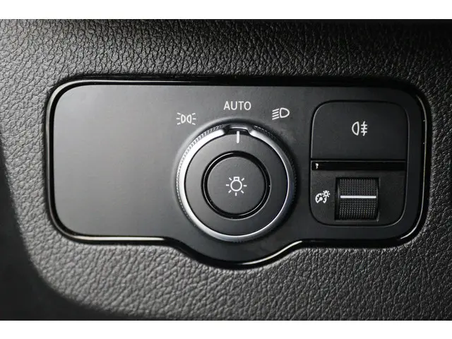 Mercedes-Benz Sprinter 317 CDI AUT. L2H2 2023 Diesel 30