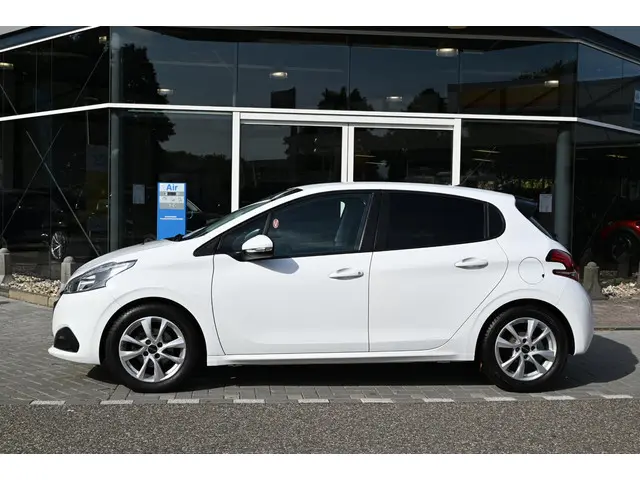 Peugeot 208 1.2 PureTech Blue Lion 2018 Benzine 2