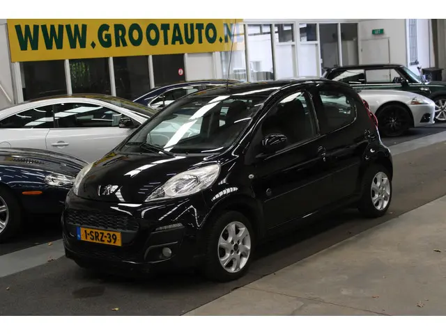 Peugeot 107 1.0 Envy 2013 Benzine