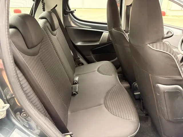 Peugeot 107 1.0 Active Airco 2013 Benzine 11