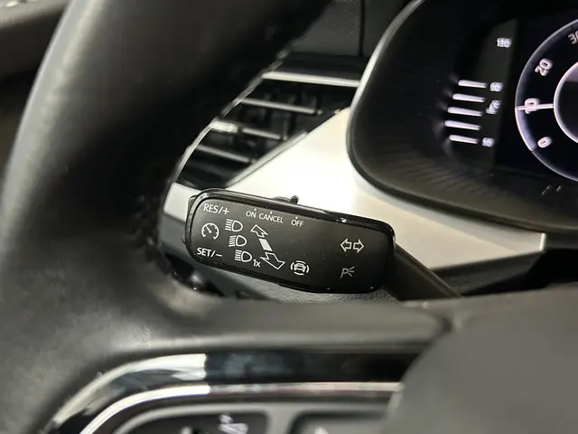 Škoda Kamiq 1.0 TSI Business Edition 2020 Benzine 19