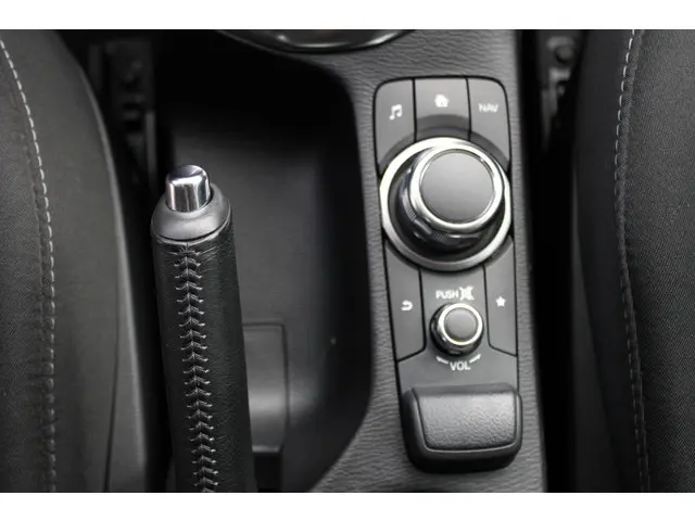 Mazda 2 1.5 Skyactiv-G Dynamic+ 2018 Benzine 23