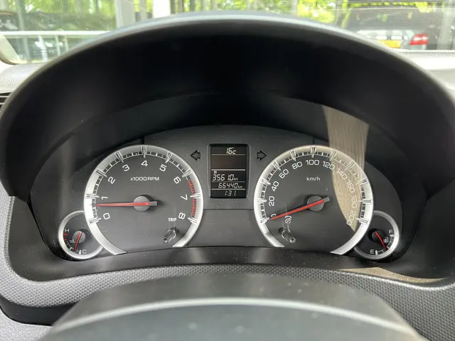 Suzuki Swift 1.2 Dynamic EASSS 2015 Benzine 4
