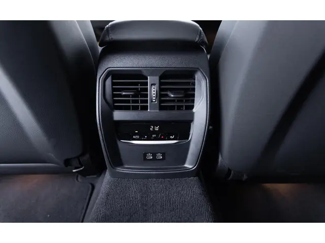 BMW M3 3-serie Touring xDrive Competition 2024 Benzine 47