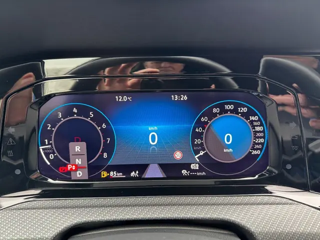 Volkswagen Golf 1.5 eTSI R-Line 2022 Benzine 28