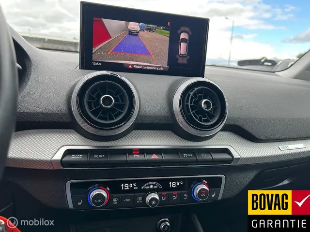 Audi Q2 35 TFSI S line Edition Camera 2022 Benzine 11