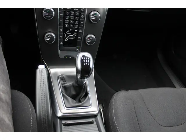 Volvo V40 1.6 T2 2014 Benzine 14