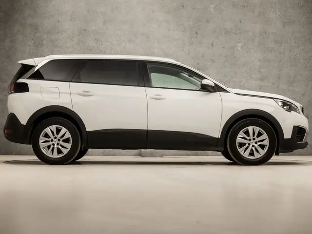Peugeot 5008 1.2 PureTech Sport 7 Persoons 2019 Benzine 4