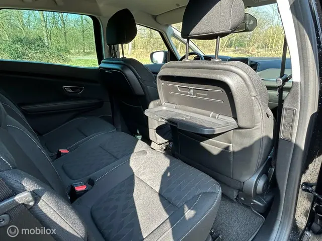 Renault Scénic 1.3 TCe Limited automaat 2018 Benzine 16