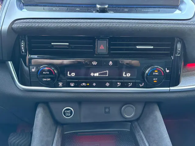 Nissan QASHQAI 1.3 MHEV Xtronic Tekna Plus 2025 Benzine 10