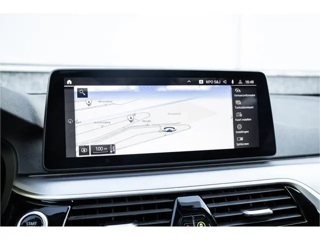 BMW 5 Serie Touring 530e 2021 Hybride Benzine 52