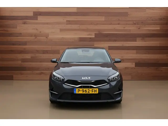 Kia Ceed 1.0 T-GDi DynamicLine 2022 Benzine 8