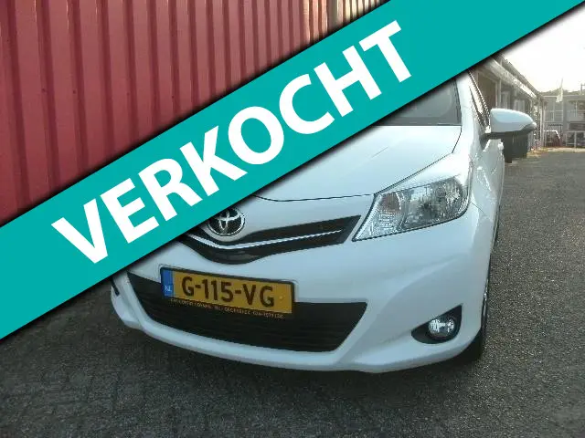 Toyota Yaris 1.3 VVT-i Aspiration / VERKOCHT 2013 Benzine