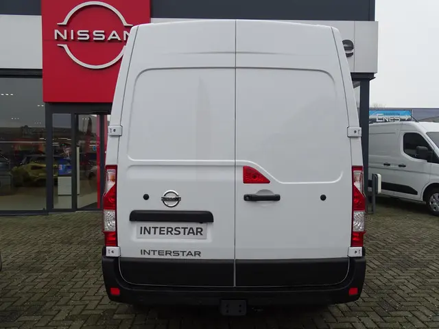 Nissan Interstar 2.3 dCi L2H2 N-Connecta 2024 Diesel 6