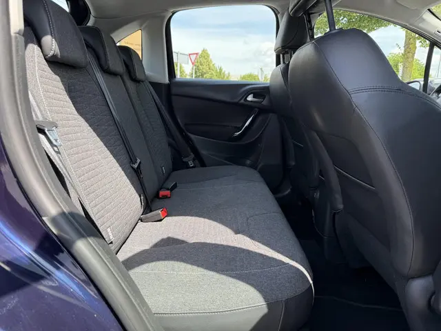 Citroën C3 1.2 PureTech Collection 2015 Benzine 8
