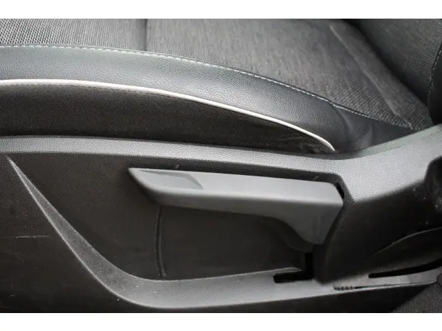 Renault Captur 1.0 TCe 100 Intens 2020 Benzine 9