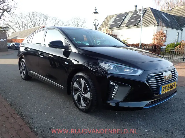 Hyundai IONIQ 1.6 GDi 2018 Hybride Benzine 3