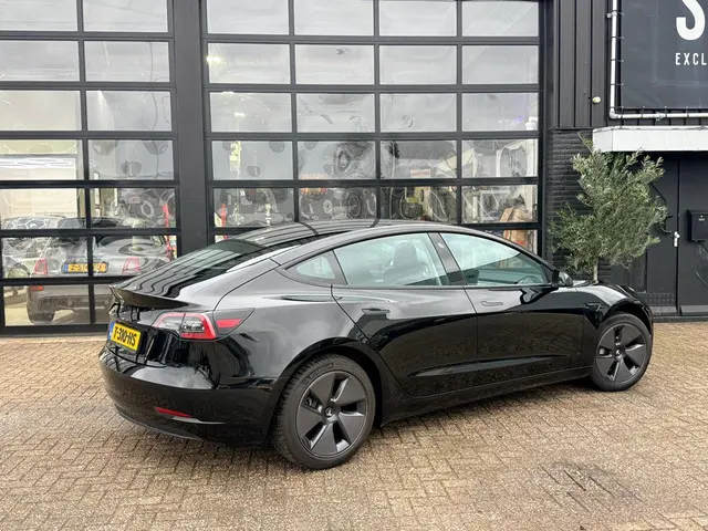 Tesla Model 3 Long Range RWD 75 kWh 2023 Elektrisch 7