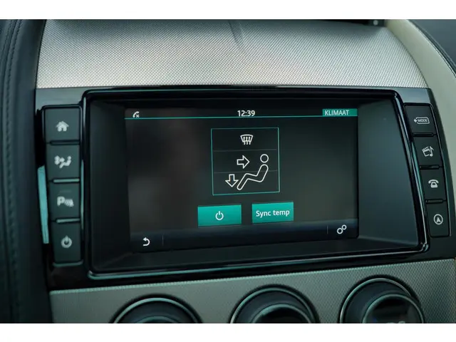 Jaguar F-Type 3.0 V6 Coupé 2016 Benzine 24