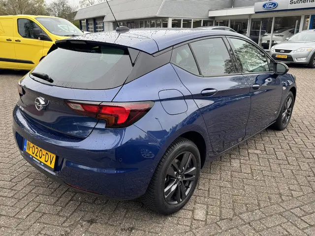 Opel Astra 1.2 Design & Tech 2021 Benzine 3