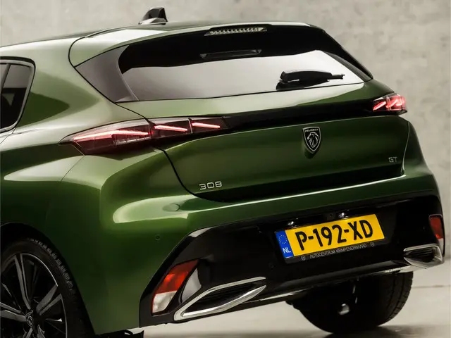 Peugeot 308 1.2 PureTech GT Sport 2022 Benzine 18