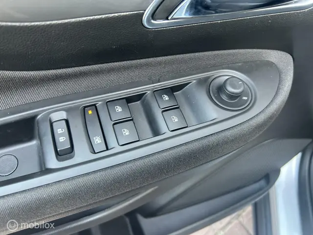 Opel Mokka 1.6 Edition * AIRCO * TREKHAAK * PDC* 2013 Benzine 14