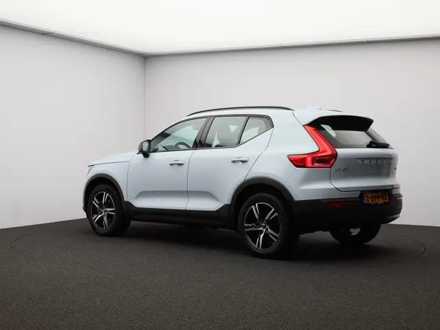 Volvo XC40 2.0 B4 Plus Dark 2024 Benzine 25