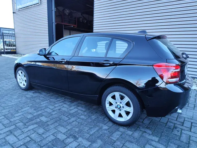 BMW 1 Serie 114i EDE Executive 2014 Benzine 6