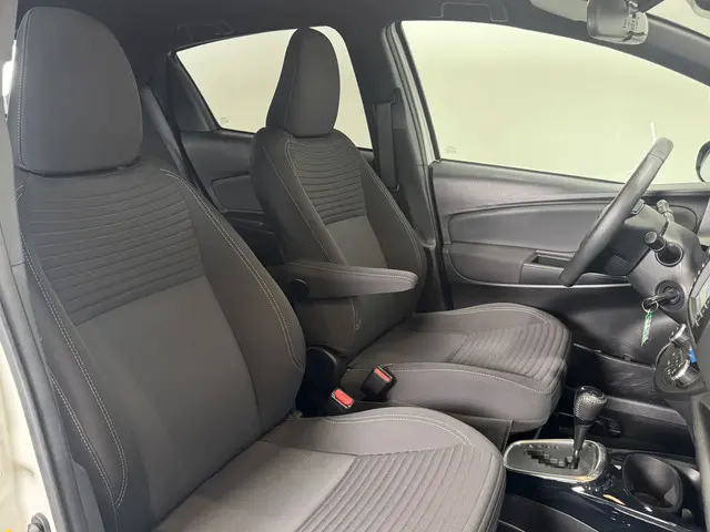 Toyota Yaris 1.5 Hybrid Bi-Tone 2018 Hybride Benzine 17