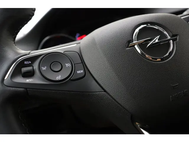 Opel Crossland 1.2 Turbo Ultimate 2023 Benzine 19