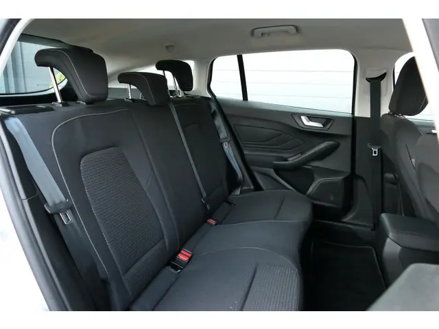 Ford Focus Wagon 1.0 EcoBoost 2020 Benzine 38