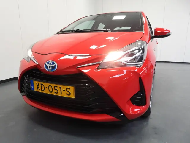 Toyota Yaris 1.5 Hybrid Active 2018 Hybride Benzine 29
