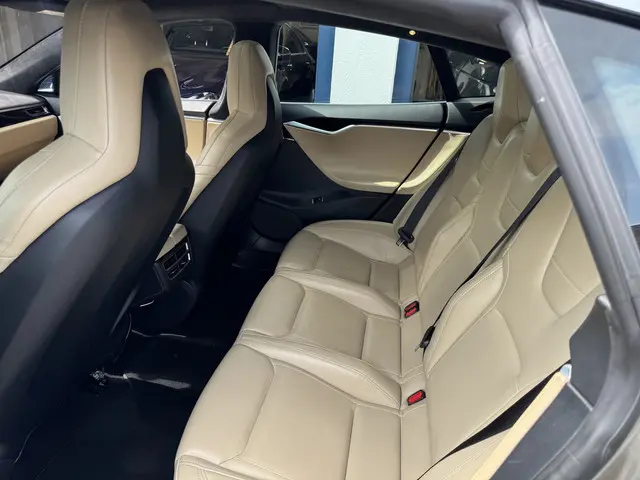 Tesla Model S 85D Base NL AUTO. 2016 Elektrisch 11