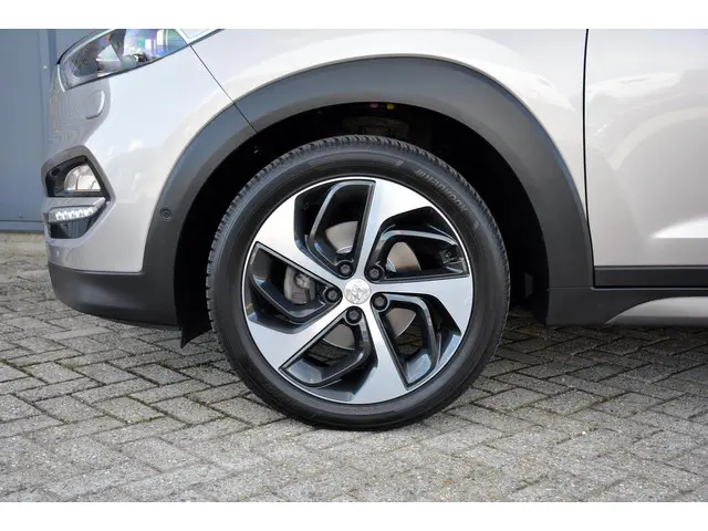 Hyundai Tucson 1.6 T-GDi Premium 4WD 2017 Benzine 41