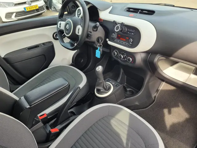 Renault Twingo 1.0 SCe Expression 2015 Benzine 12