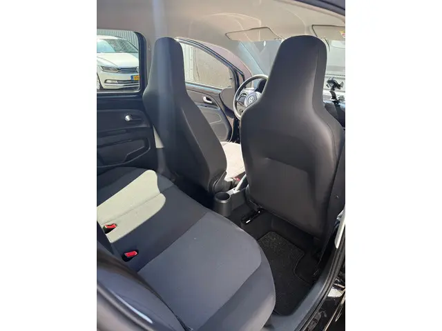 Volkswagen up! 1.0 move up! BlueMotion 2016 Benzine 19