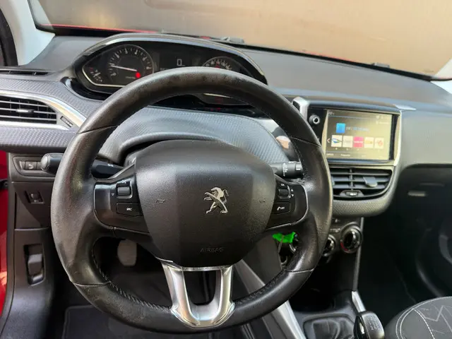 Peugeot 2008 1.2 PureTech Blue Lion 2017 Benzine 30