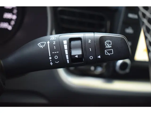 Kia Stonic 1.0 T-GDi DynamicPlusLine 2020 Benzine 14