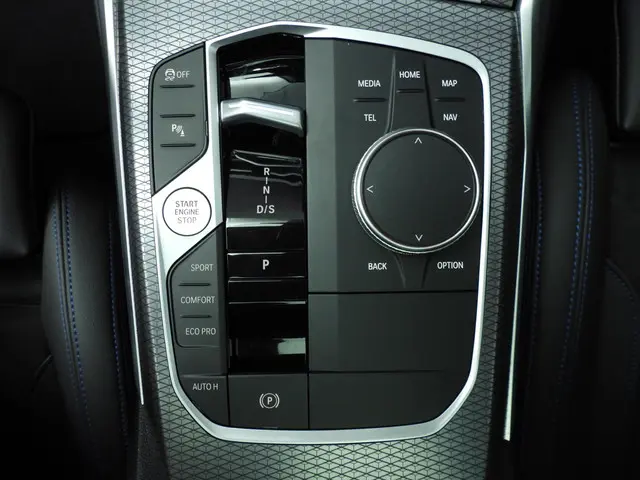 BMW 3 Serie Sedan 330d xDrive 2024 Diesel 16