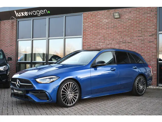 Mercedes-Benz C-Klasse Estate 200 AMG Line 2021 Benzine 32